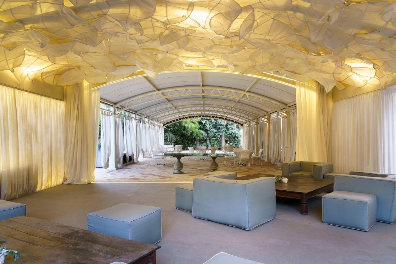 Romano Palace Luxury Hotel Catania Esterno foto The interior of the spa