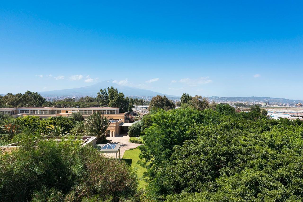 Romano Palace Luxury Hotel Catania Esterno foto View of the campus from the top of the Campanile