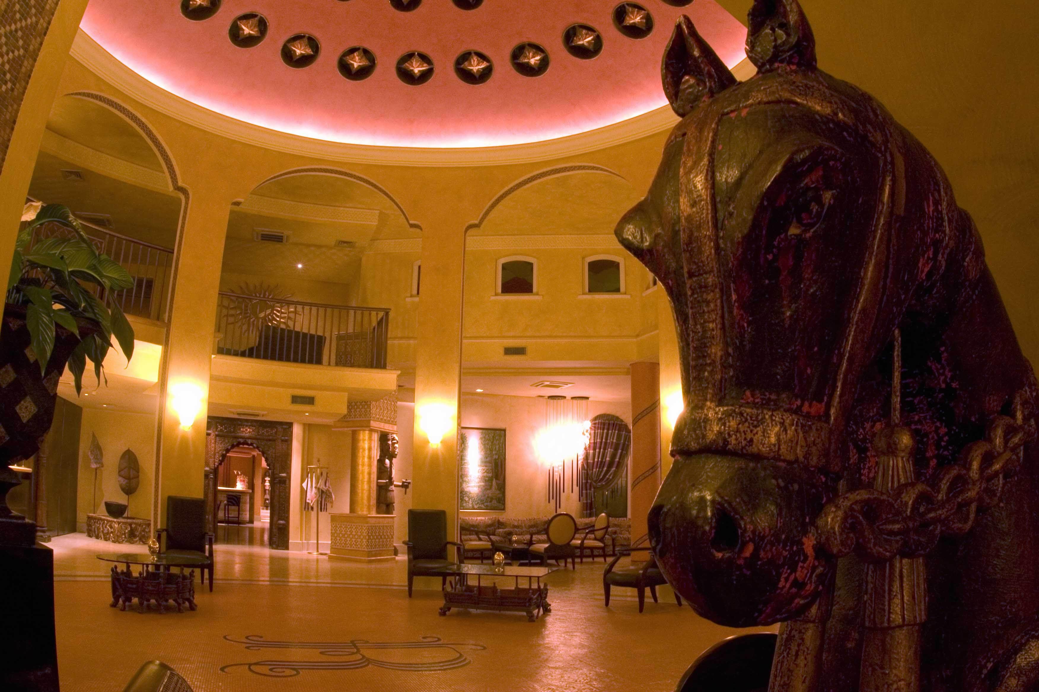 Romano Palace Luxury Hotel Catania Interno foto The lobby of the hotel