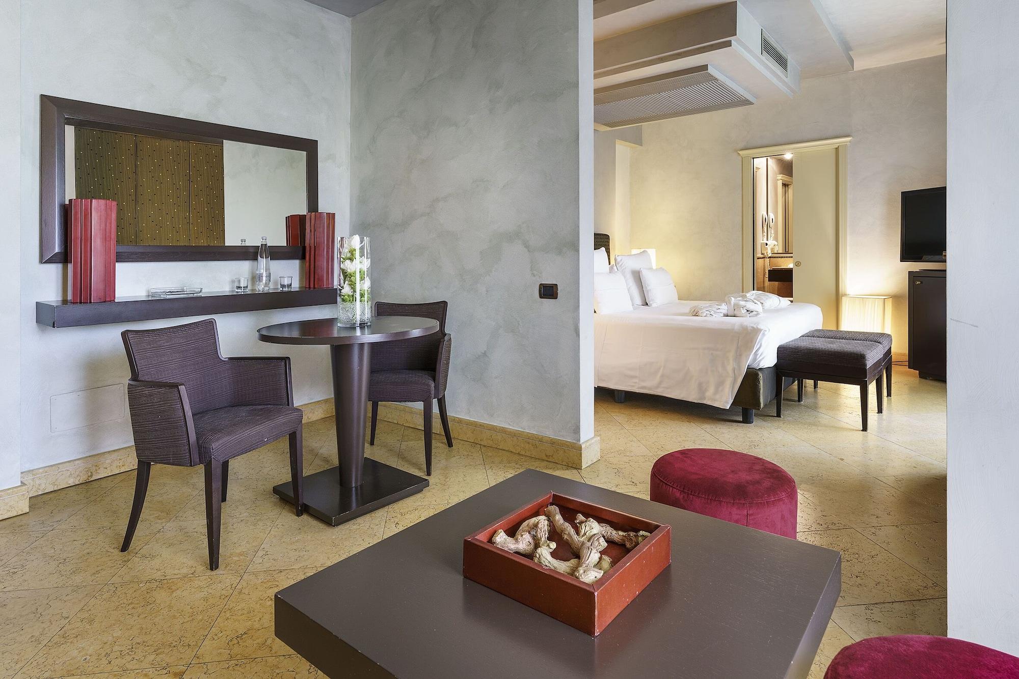 Romano Palace Luxury Hotel Catania Esterno foto Suite