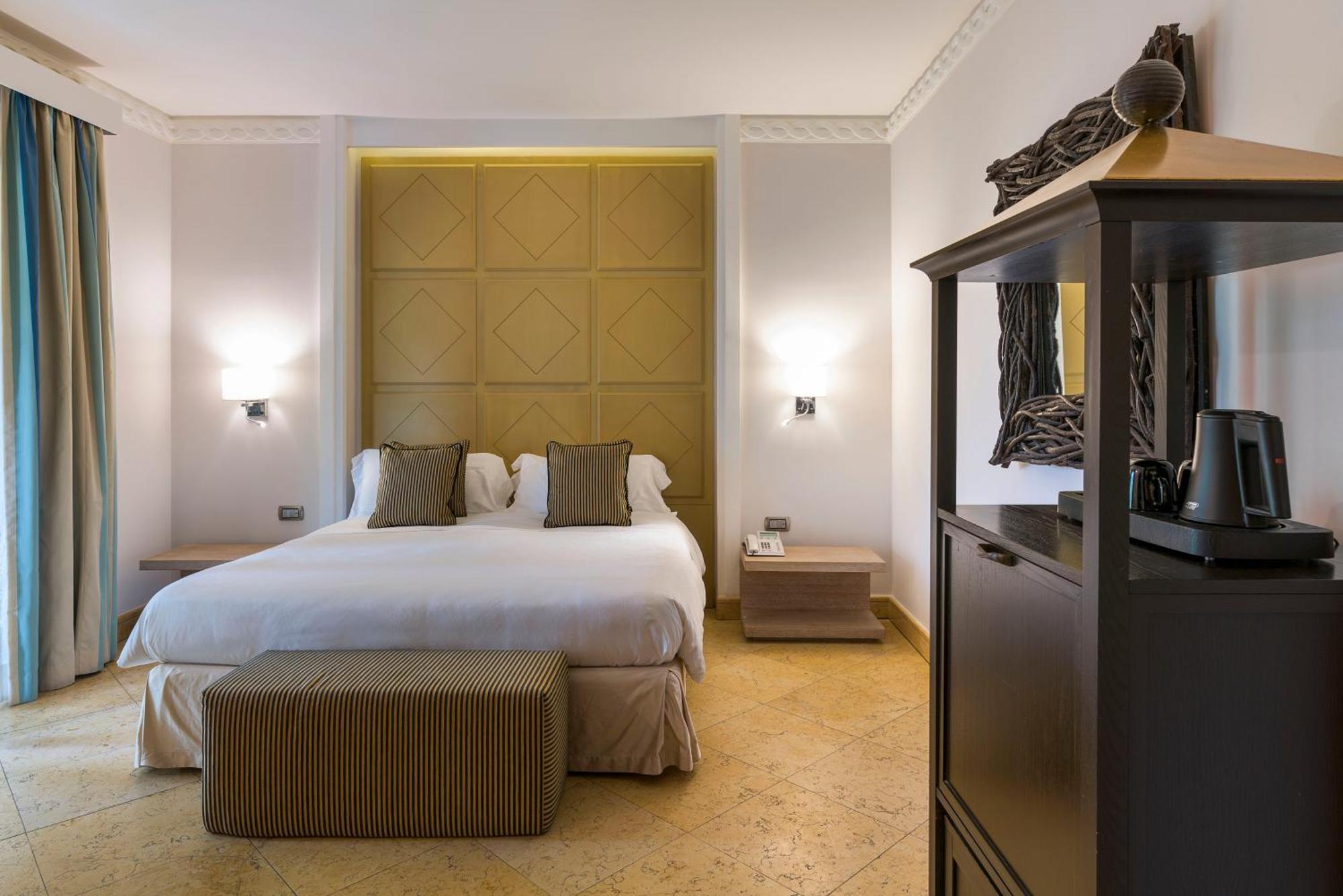 Romano Palace Luxury Hotel Catania Esterno foto